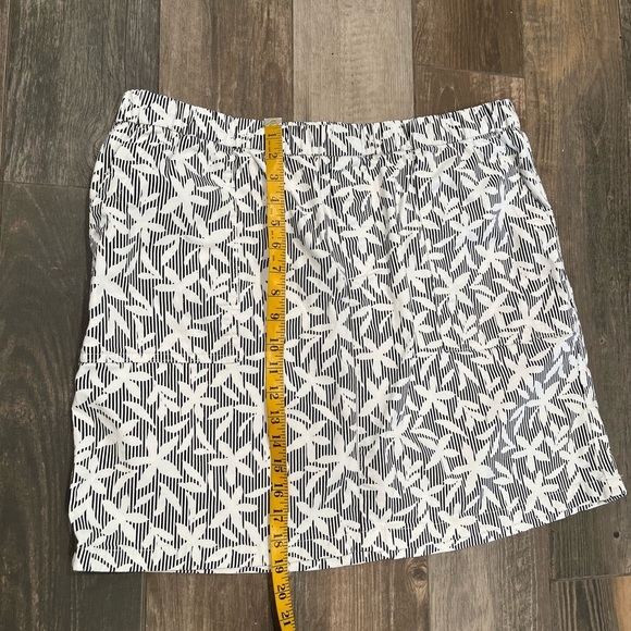 LANDS' END Black and White Floral Print Cotton Blend Skort Skirt Size 18W - Picture 3 of 9